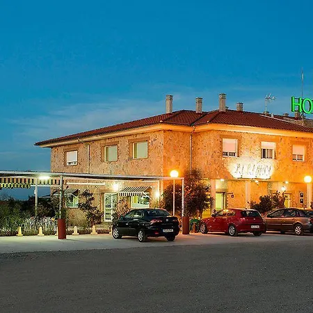 Hotell Restaurante Sostenible La Laguna Brozas