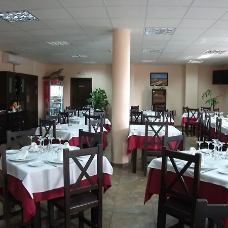 Hotell Restaurante Sostenible La Laguna Brozas