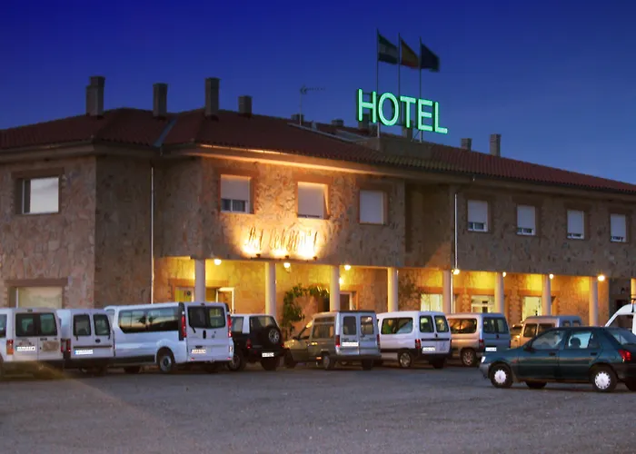 Restaurante Sostenible La Laguna מלון Brozas